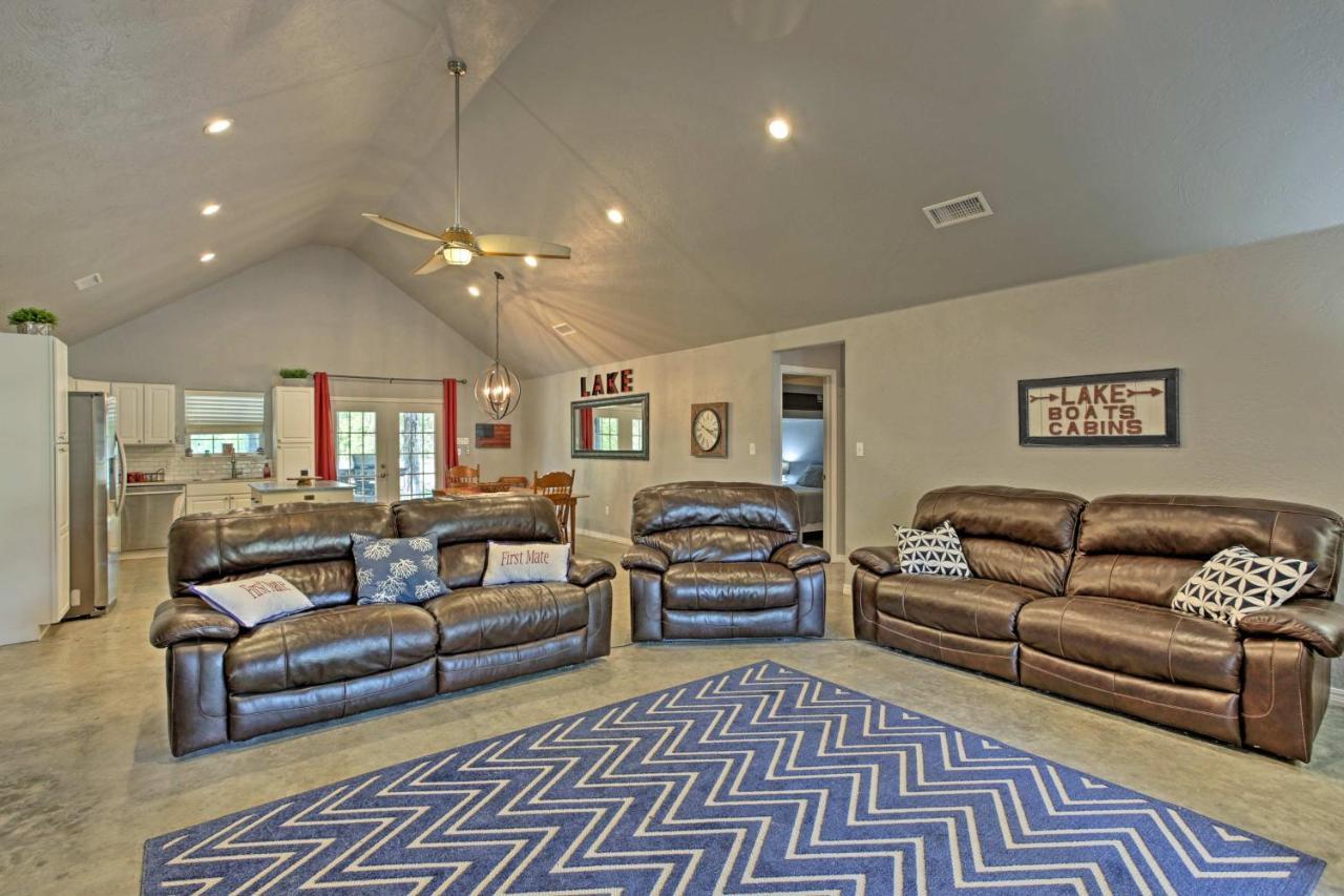 Modern Retreat With Gas Grill - Walk To Lake Texoma! Kingston Esterno foto