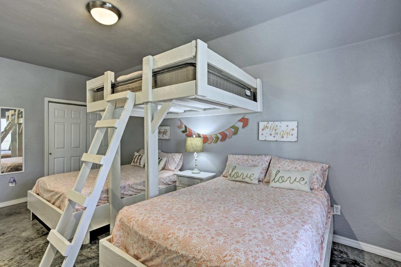 Modern Retreat With Gas Grill - Walk To Lake Texoma! Kingston Esterno foto